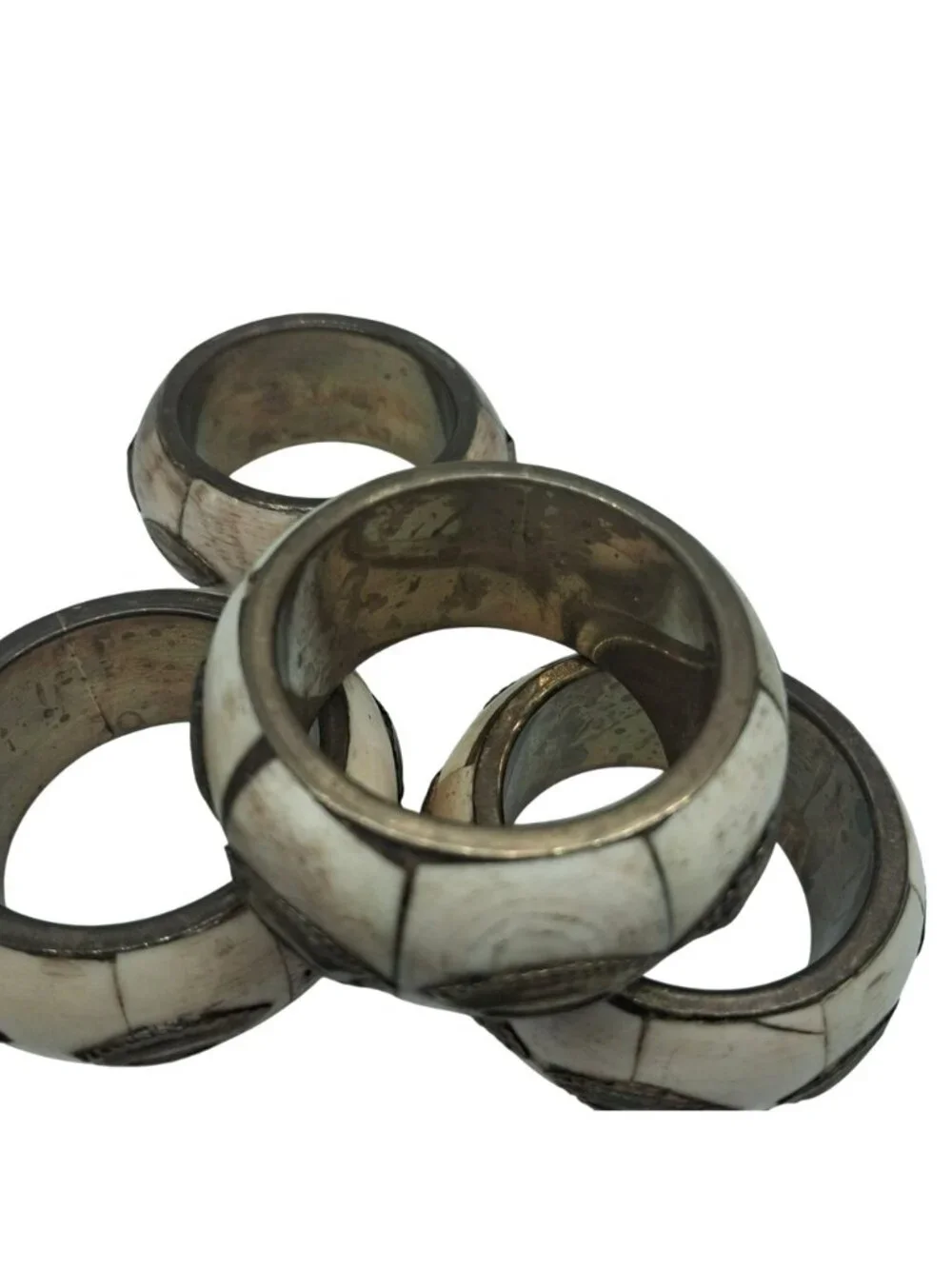 Set Of 4 Vintage Brass & Bone Napkin Rings With Leaf Details Rustic Accents